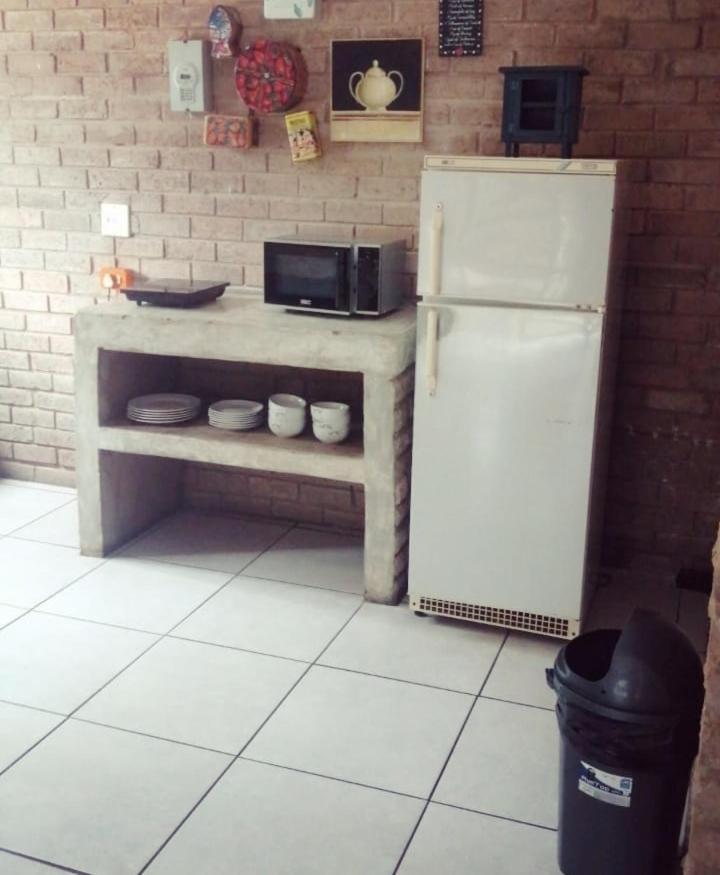 Tsumeb Backpackers & Safariホステル エクステリア 写真