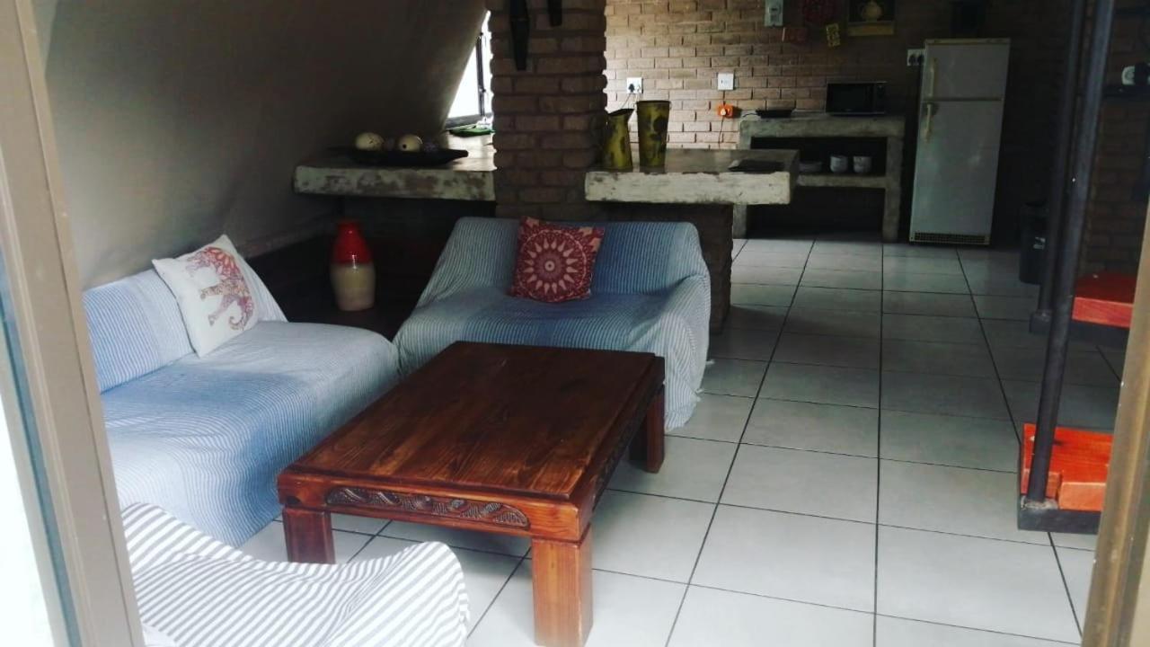 Tsumeb Backpackers & Safariホステル エクステリア 写真