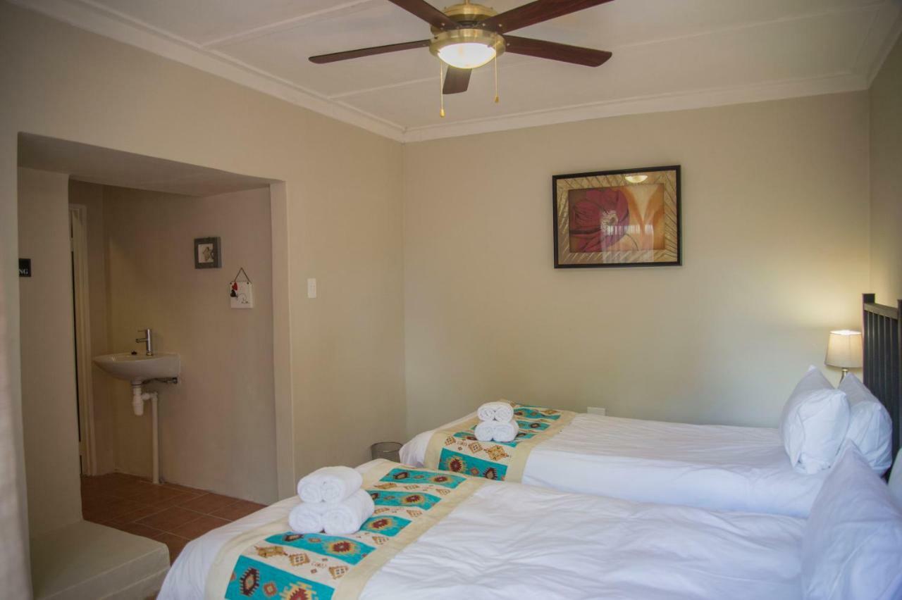 Tsumeb Backpackers & Safariホステル エクステリア 写真